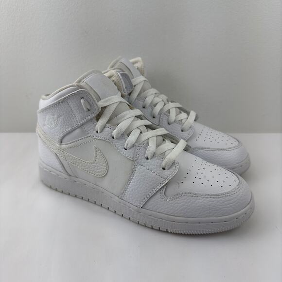 Nike Jordan 1 Mid‎ Triple white shoes